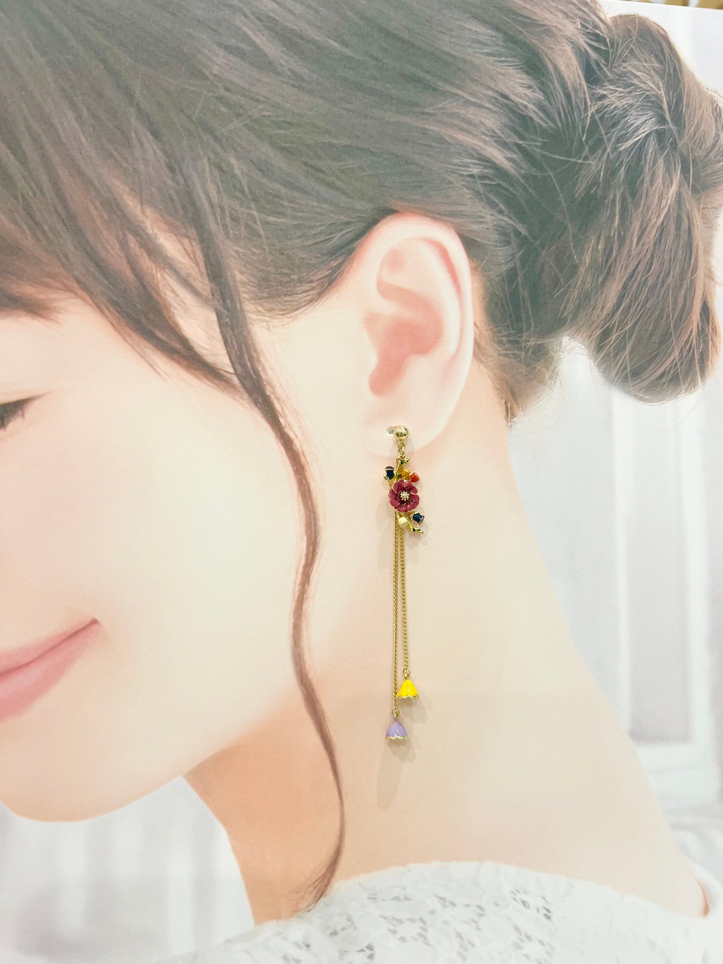 Dangling Flower earring