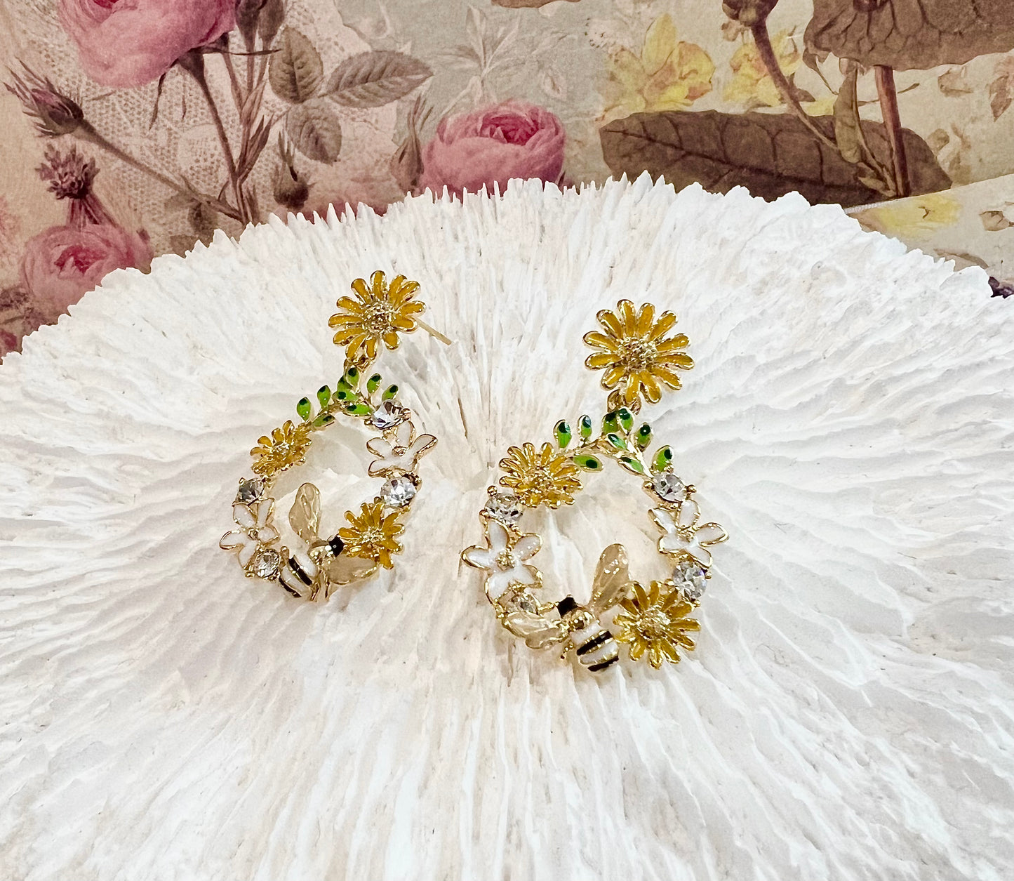 Yellow flower bee earring