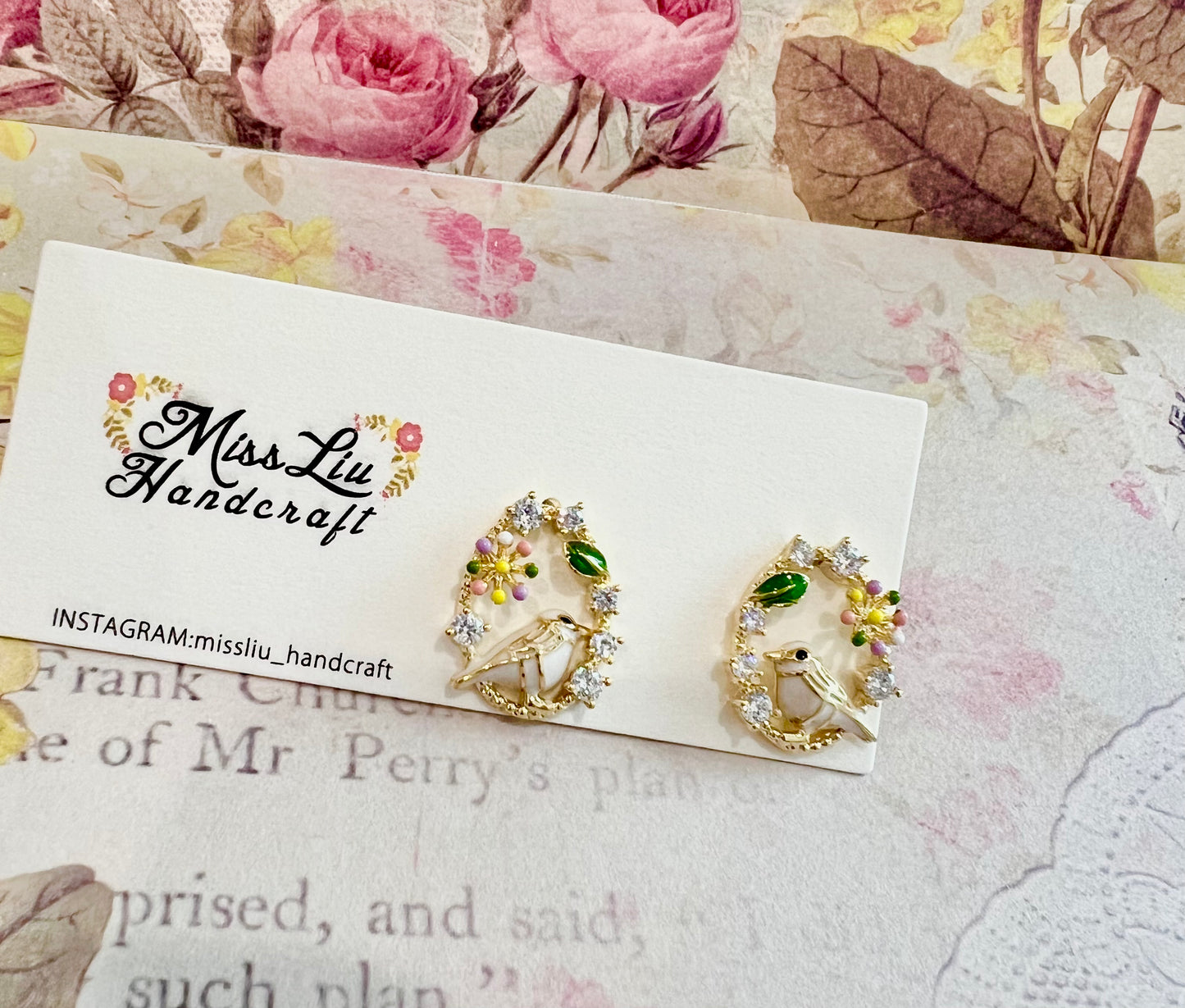 Bird stud earring