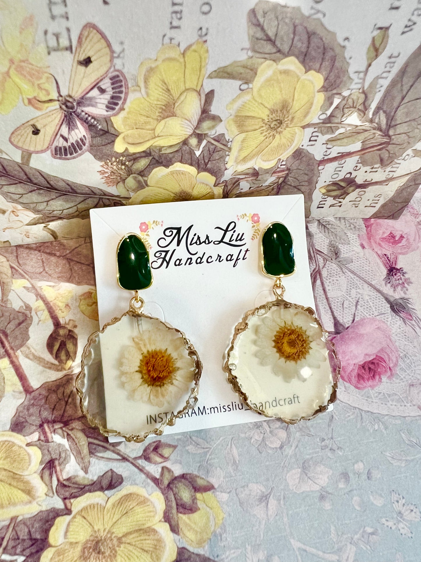 Handmade daisy flower earring