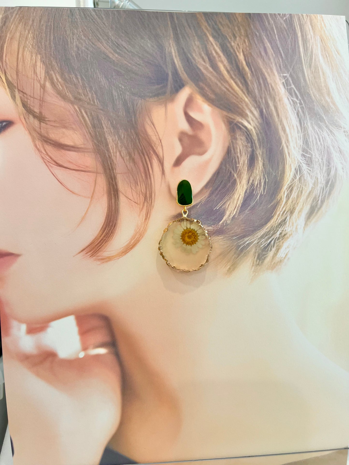 Handmade daisy flower earring