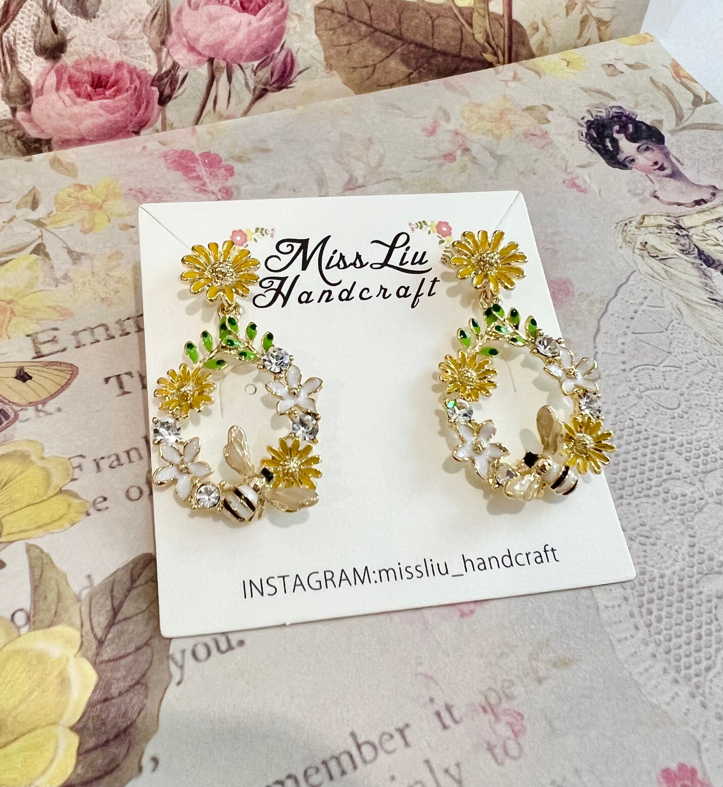 Yellow flower bee earring