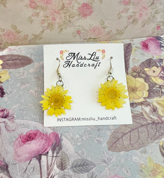 Handmade Yellow daisy real flower earring