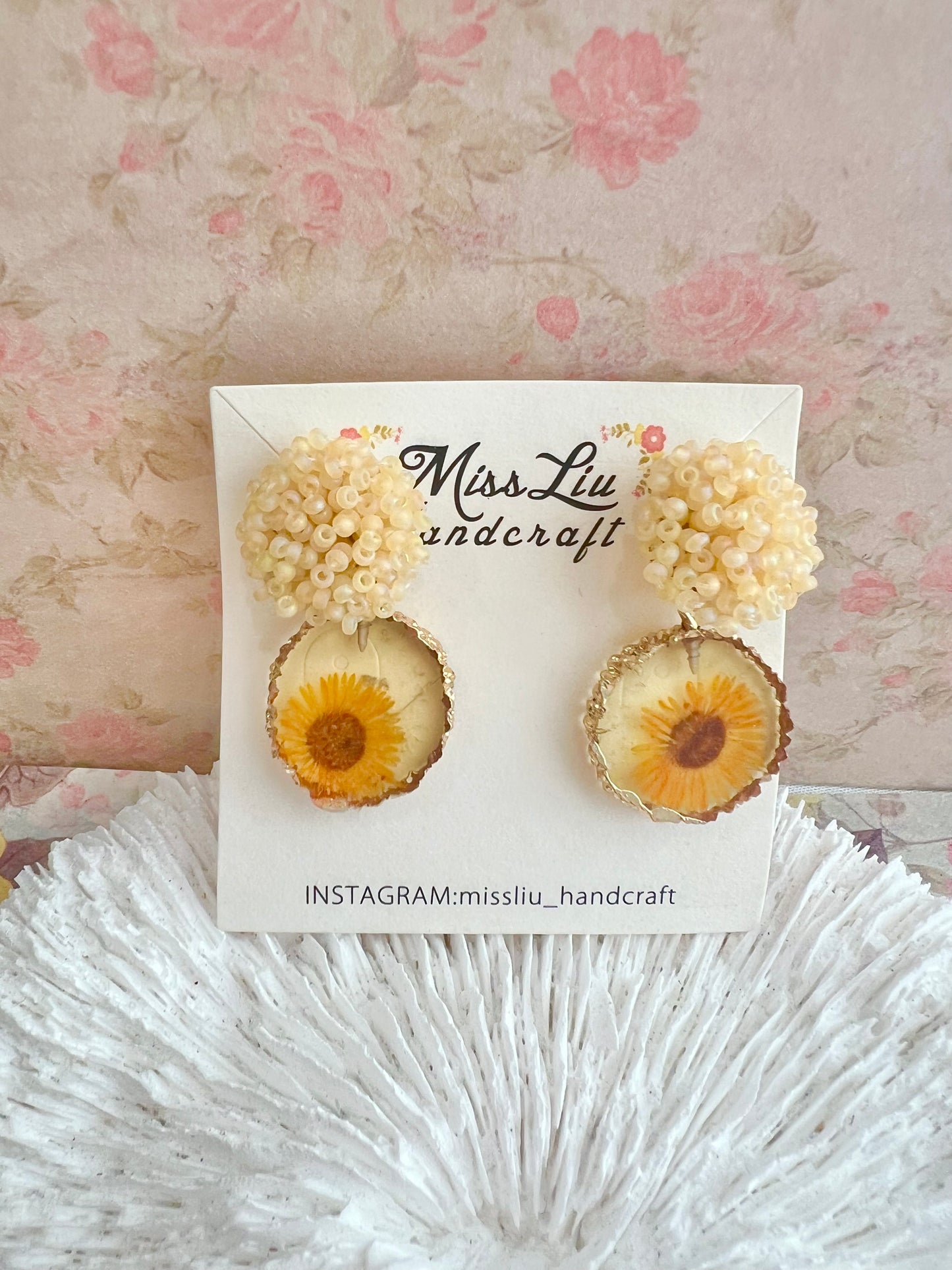 Handmade daisy earring