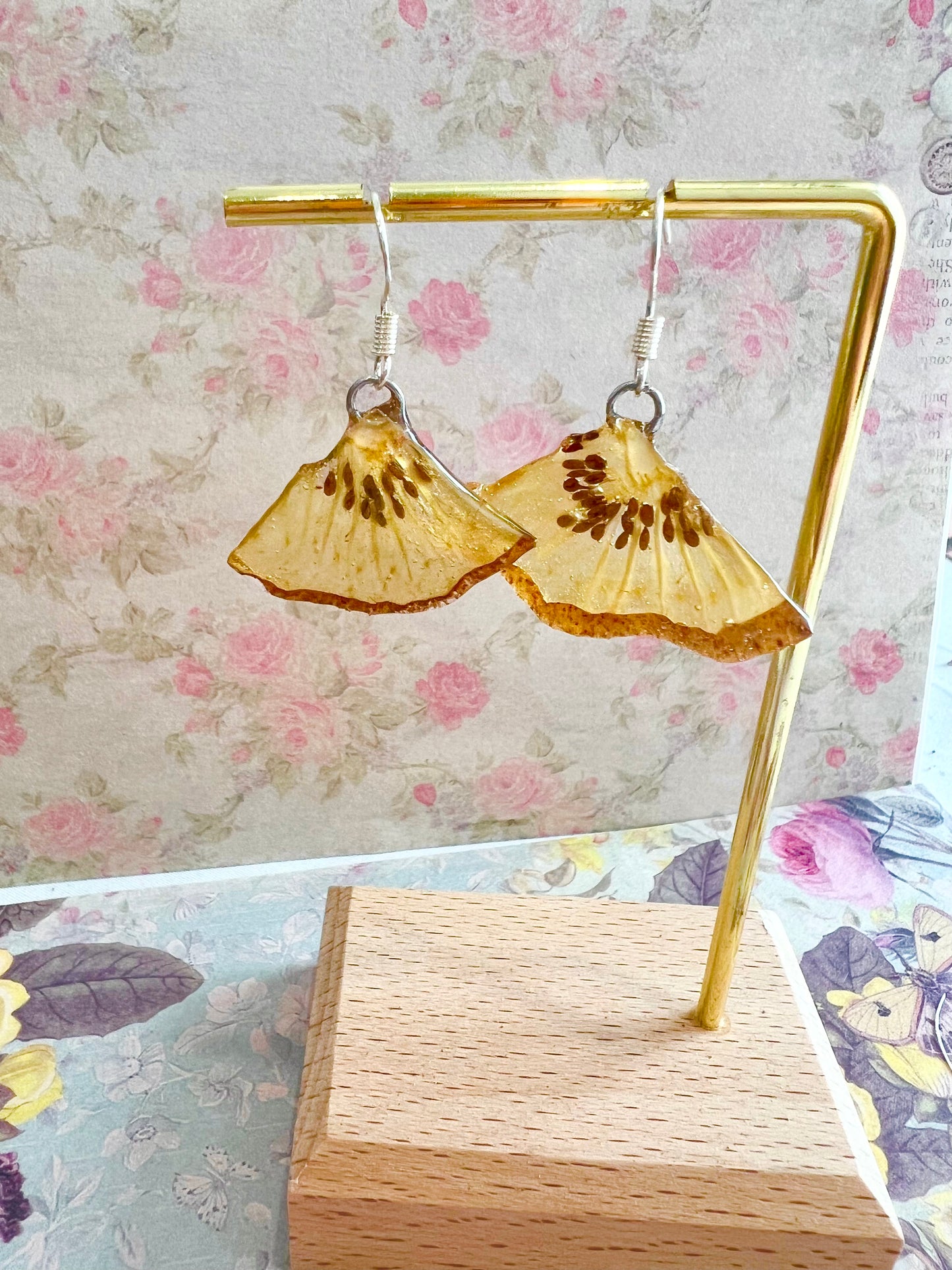 Handmade real kiwi fruit earring